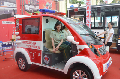 流動(dòng)警務(wù)室|移動(dòng)警務(wù)室|通信指揮車|特種改裝警車|緝查布控車|防爆車|流動(dòng)警務(wù)車|流動(dòng)警務(wù)站|移動(dòng)警務(wù)車|電動(dòng)巡邏車|電動(dòng)觀光車|電動(dòng)警車|電動(dòng)消防車